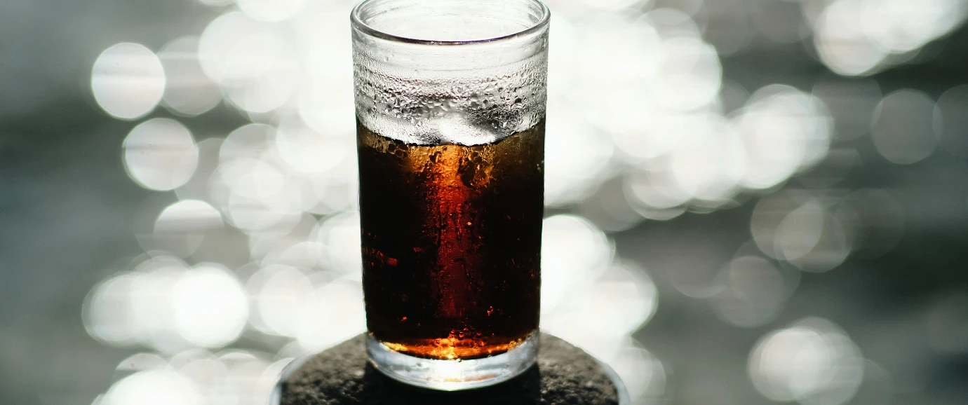 Tequila oscuro de sabor dulce ahumado